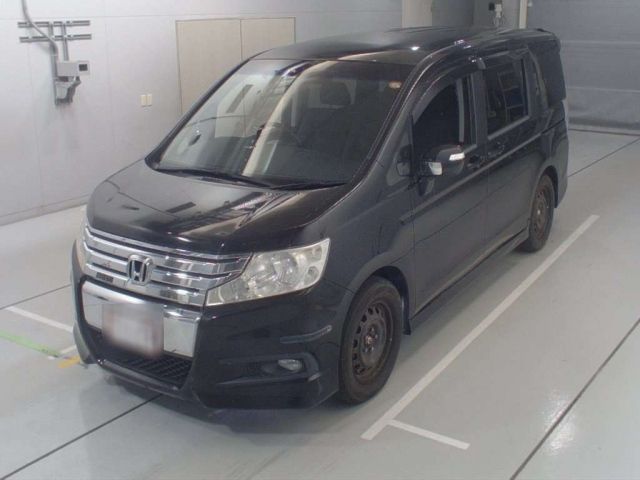 10463 HONDA STEP WAGON RK5 2010 г. (CAA Chubu)